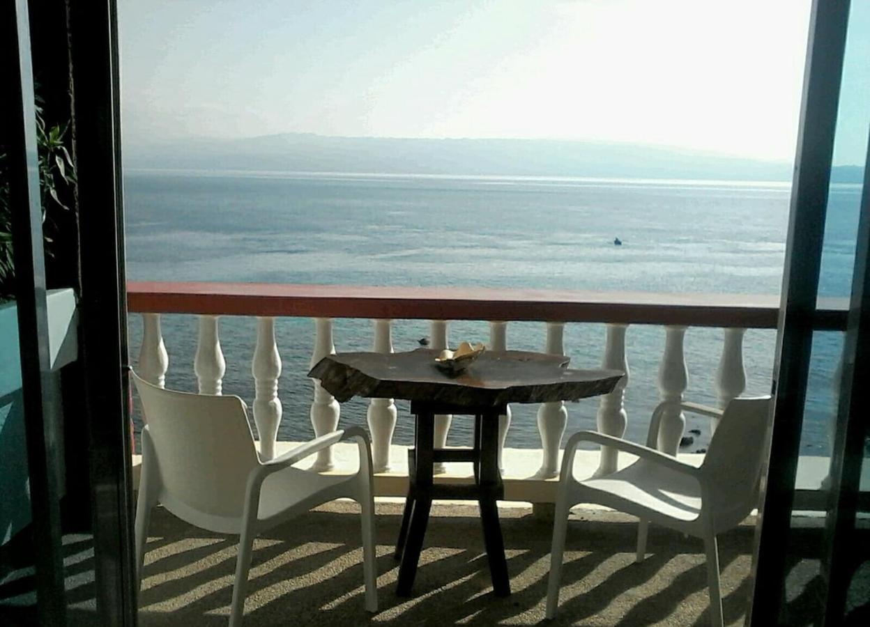 Wuthering Heights Bed & Breakfast By The Sea Dumaguete City Zewnętrze zdjęcie